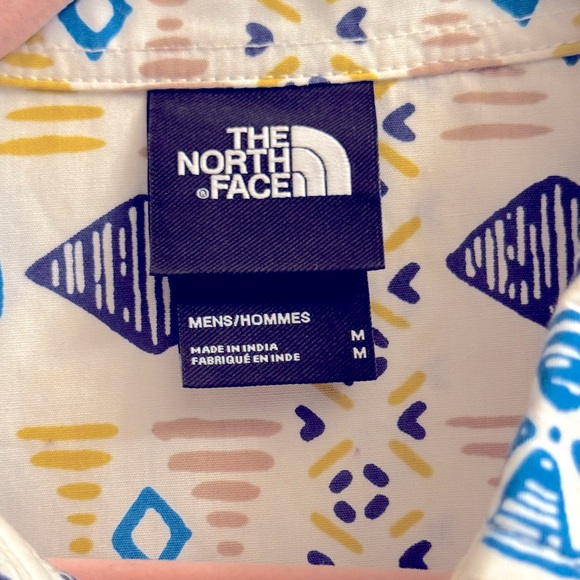 The North Face men’s white button up short sleeve shirt, size medium - Picture 2 of 3